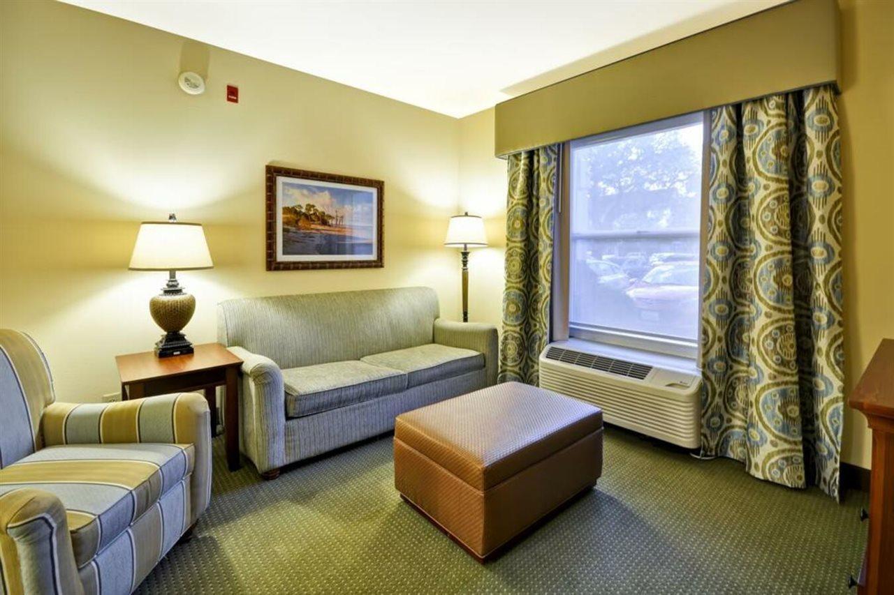 Hampton Inn Маунт Плезант Екстериор снимка