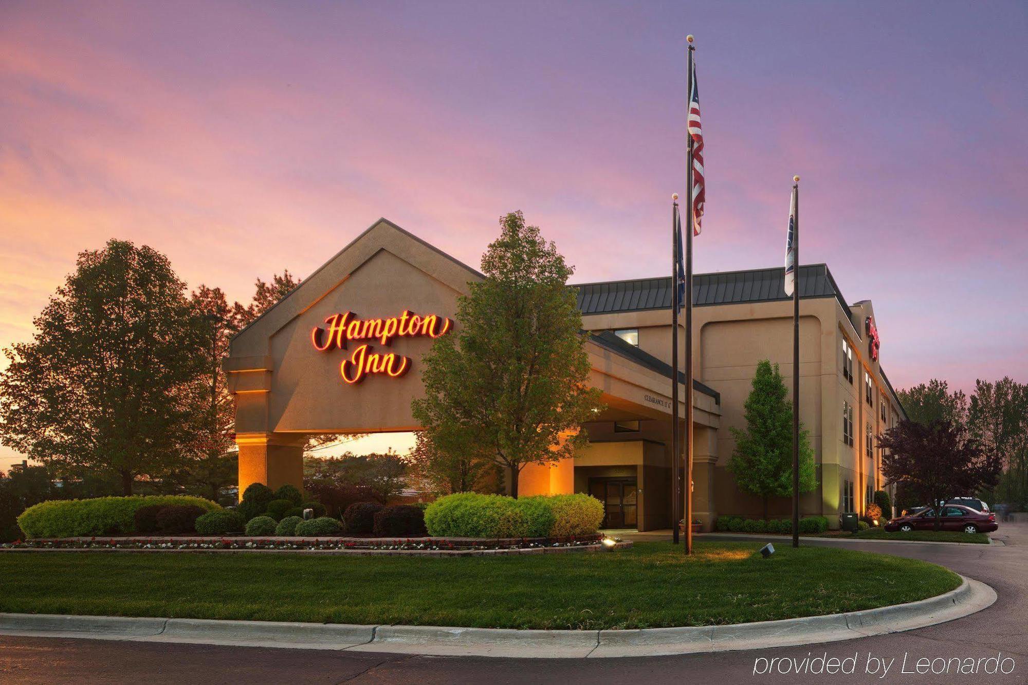 Hampton Inn Маунт Плезант Екстериор снимка