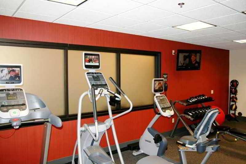 Hampton Inn Маунт Плезант Съоръжения снимка
