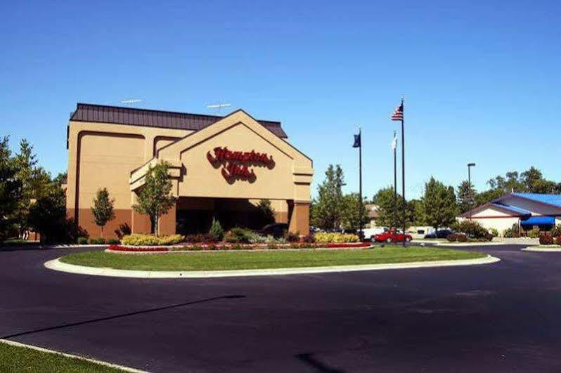 Hampton Inn Маунт Плезант Екстериор снимка